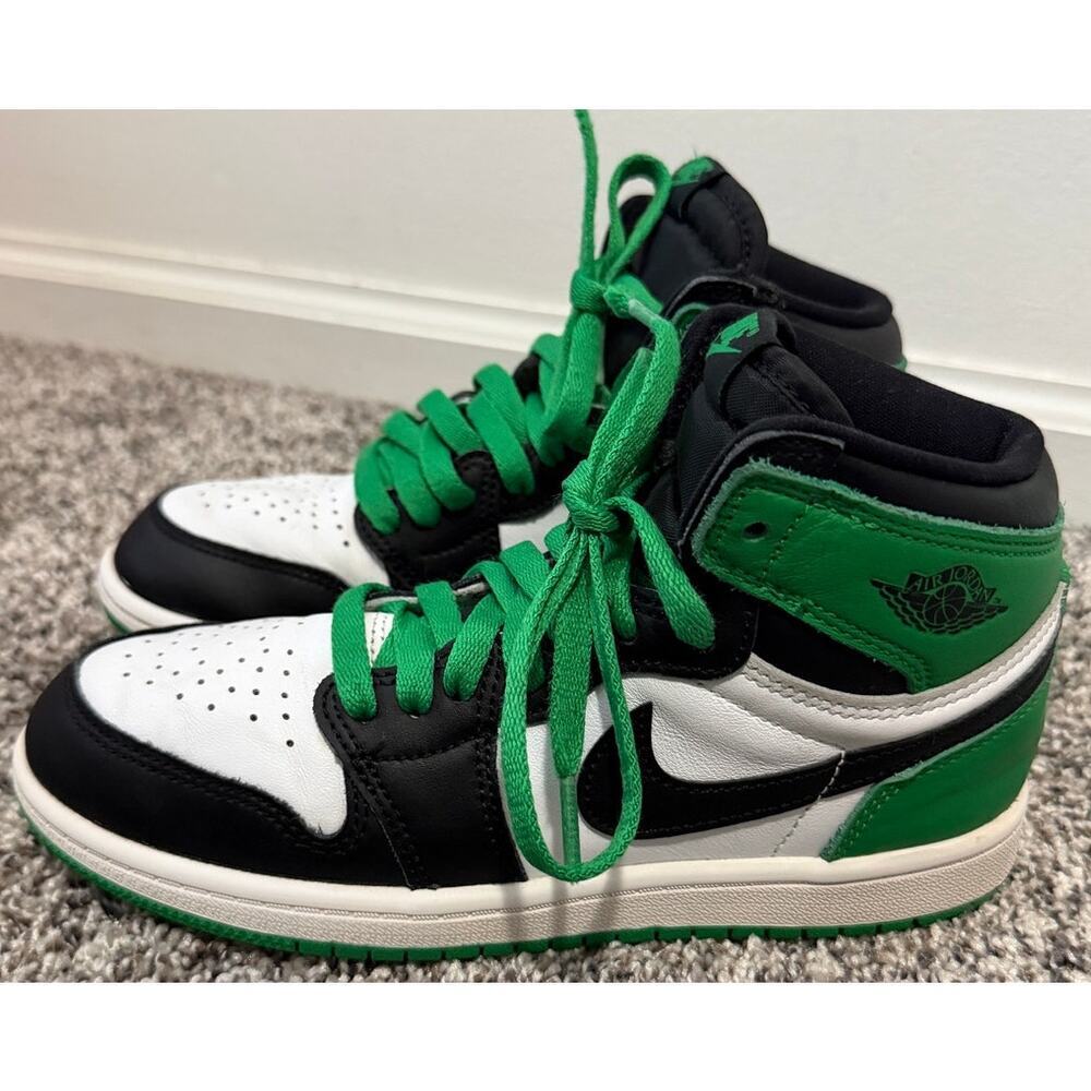 Nike Air Jordan 1 Retro High OG "Lucky Green" youth size 3 - Picture 2 of 7